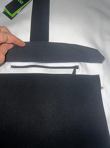 HUGO BOSS duks vel. M NOVO Izuzetan model, prijatan na dodir sa na lalafo.rs — 3 HUGO BOSS duks vel. M NOVO Izuzetan model, prijatan na dodir sa — 3