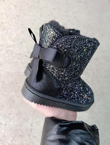 Nove UGG
25-36
2800 din
ik
szd at lalafo.rs — 1 Nove UGG
25-36
2800 din
ik
szd — 1