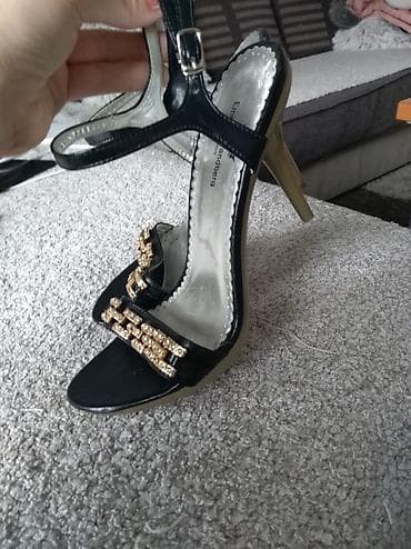 Prelepe sandale Emilie Strandberg, br 37. Fali flekica na lalafo.rs — 3 Prelepe sandale Emilie Strandberg, br 37. Fali flekica — 3