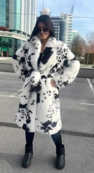 Ε½enski kaput od veΕ‘taΔkog krzna β crnoβbeli βdalmatinβ dezen Oversized na lalafo.rs Ε½enski kaput od veΕ‘taΔkog krzna β crnoβbeli βdalmatinβ dezen Oversized