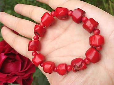 Narukvica od Crvenlh Korala Narukvica od Crvenlh Korala. Rastegljiva na lalafo.rs — 3 Narukvica od Crvenlh Korala Narukvica od Crvenlh Korala. Rastegljiva — 3