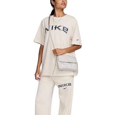 Personal Items: NIKE Sportswear Oversized Shirt Women vel. S, M NOVO
HQ at lalafo.rs — 4 Personal Items: NIKE Sportswear Oversized Shirt Women vel. S, M NOVO
HQ — 4