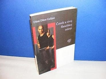 Čovek u sivoj flanelskoj suknji DŽON-DŽON GULIJAN PLATO 2012 mek povez na lalafo.rs Čovek u sivoj flanelskoj suknji DŽON-DŽON GULIJAN PLATO 2012 mek povez