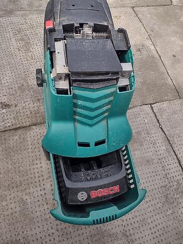 Pneumatski alati i kompresori: Sečka za grane BOSCH donešena iz Nemačke model BOSCH AXT 25 D Sistem na lalafo.rs — 4 Pneumatski alati i kompresori: Sečka za grane BOSCH donešena iz Nemačke model BOSCH AXT 25 D Sistem — 4