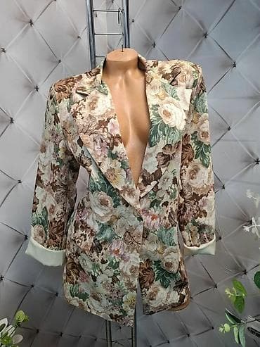 Ženski blejzer sa cvetnim dezenom - Kroj: duži sako/blejzer ravne na lalafo.rs Ženski blejzer sa cvetnim dezenom - Kroj: duži sako/blejzer ravne
