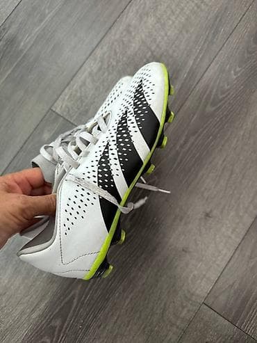 ADIDAS Predator kopačke, nošene ali u dobrom stanju, pertla se na na lalafo.rs — 1 ADIDAS Predator kopačke, nošene ali u dobrom stanju, pertla se na — 1