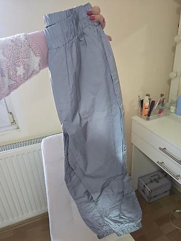 Bershka ženske pantalone – model jogger florescentne - Boja: siva - na lalafo.rs — 2 Bershka ženske pantalone – model jogger florescentne - Boja: siva - — 2