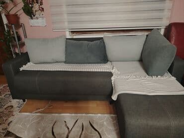 Ugaone garniture: Na prodaju kompaktna lepa i Očuvana ugaona garnitura na razvlačenje u na lalafo.rs Ugaone garniture: Na prodaju kompaktna lepa i Očuvana ugaona garnitura na razvlačenje u