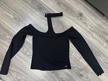 GUESS bluza sa čokerom, S veličine na lalafo.rs GUESS bluza sa čokerom, S veličine