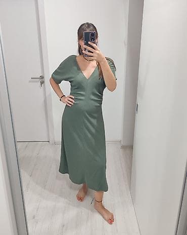 Kvalitetna maslinasta haljina midi duzine, od elastina ZARA Velicina na lalafo.rs Kvalitetna maslinasta haljina midi duzine, od elastina ZARA Velicina
