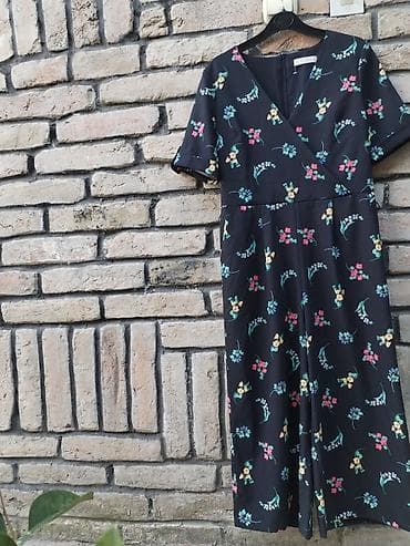 Oasis kombinezon, veličina S/M - Model: ženstveni kombinezon sa at lalafo.rs — 3 Oasis kombinezon, veličina S/M - Model: ženstveni kombinezon sa — 3