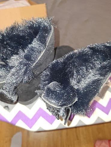 Ugg obuća 40, bоја - Crna na lalafo.rs — 2 Ugg obuća 40, bоја - Crna — 2