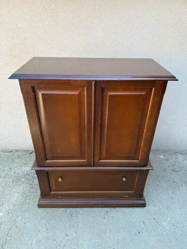 Antique Dressers: Stilska komoda / bar za piće - ODLIČNO OČUVANO - MOGUĆ PREVOZ U at lalafo.rs — 6 Antique Dressers: Stilska komoda / bar za piće - ODLIČNO OČUVANO - MOGUĆ PREVOZ U — 6