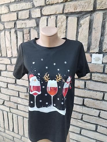 Majica sa prazničnim printom - Model: kratki rukav, okrugli izrez - na lalafo.rs Majica sa prazničnim printom - Model: kratki rukav, okrugli izrez -