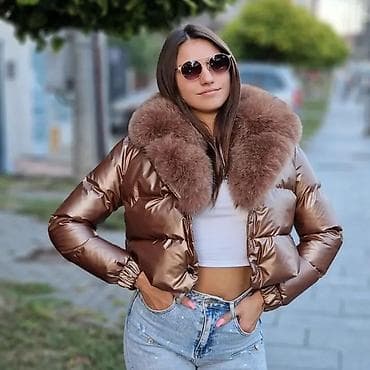 Kratka ženska zimska jakna u metalik bronzanoj boji sa raskošnim na lalafo.rs — 4 Kratka ženska zimska jakna u metalik bronzanoj boji sa raskošnim — 4