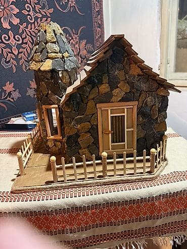 Ureznice: Ručno rađena maketa kamene kućice sa dvorištem - Detaljna maketa kuće na lalafo.rs — 6 Ureznice: Ručno rađena maketa kamene kućice sa dvorištem - Detaljna maketa kuće — 6