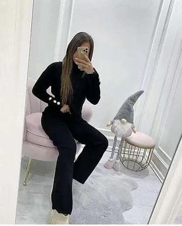 Kompleti
Cena 3300
Uni vel.
V/027 at lalafo.rs — 2 Kompleti
Cena 3300
Uni vel.
V/027 — 2