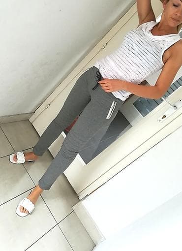 Women's Sweatsuits: Prelepi sivi Donji deo Extra model i kvalitet uvoz Turska Glatki pamuk at lalafo.rs — 4 Women's Sweatsuits: Prelepi sivi Donji deo Extra model i kvalitet uvoz Turska Glatki pamuk — 4