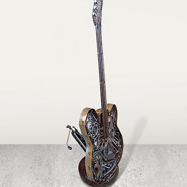 Unikatna ručno rađena gitara od metala – Dekorativna skulptura u na lalafo.rs — 2 Unikatna ručno rađena gitara od metala – Dekorativna skulptura u — 2