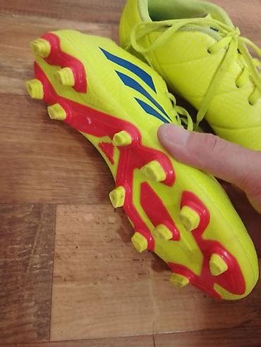 Fudbalske kopačke Adidas (model linije Nemeziz) za prirodnu travu - at lalafo.rs — 10 Fudbalske kopačke Adidas (model linije Nemeziz) za prirodnu travu - — 10