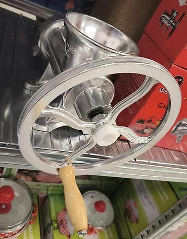 Ručna mašina za mlevenje mesa SASTAR #32 - Materijal: aluminijumska na lalafo.rs — 4 Ručna mašina za mlevenje mesa SASTAR #32 - Materijal: aluminijumska — 4