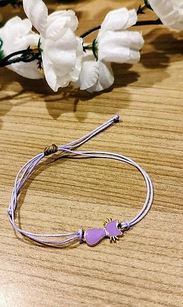 Nježna narukvica sa privjeskom u obliku mačke - Materijal na lalafo.rs — 1 Nježna narukvica sa privjeskom u obliku mačke - Materijal — 1