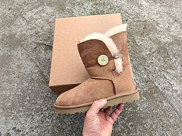 Ugg obuća 40, bоја - Braon na lalafo.rs — 1 Ugg obuća 40, bоја - Braon — 1