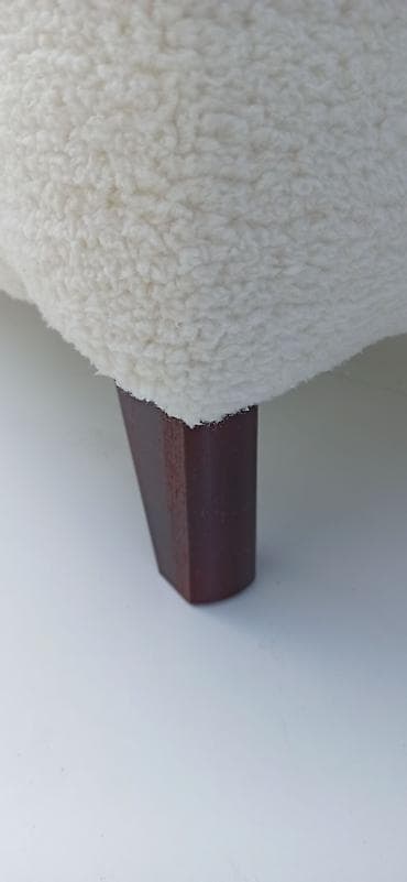 Klupa Teddy bear, za skladištenje presvučena belim mekim teddy na lalafo.rs — 2 Klupa Teddy bear, za skladištenje presvučena belim mekim teddy — 2