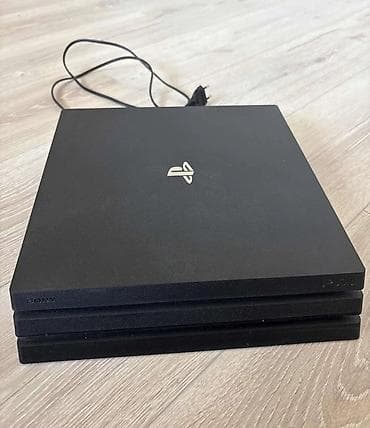Sony PlayStation 4 Pro konzola, elegantnog crnog dizajna, nudi at lalafo.rs — 1 Sony PlayStation 4 Pro konzola, elegantnog crnog dizajna, nudi — 1