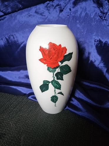 Vaza nova Creidlitz porcelan Bavaria iz 1913 do 1980.godine na lalafo.rs — 1 Vaza nova Creidlitz porcelan Bavaria iz 1913 do 1980.godine — 1