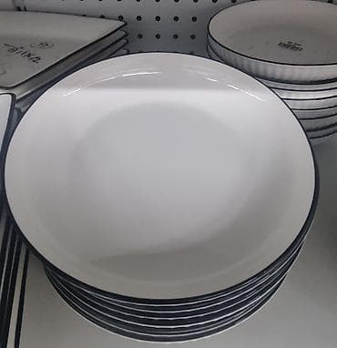 Ručni izbor posuđa za serviranje – dekorativni tanjiri i činije - na lalafo.rs — 2 Ručni izbor posuđa za serviranje – dekorativni tanjiri i činije - — 2