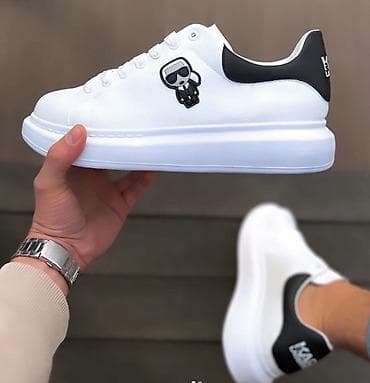 Karl Lagerfeld patike
Novo
Brojevi 36 do 46
fb Moja Kupovina 1 na lalafo.rs — 3 Karl Lagerfeld patike
Novo
Brojevi 36 do 46
fb Moja Kupovina 1 — 3