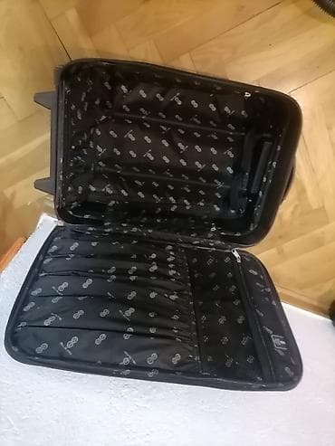 . AKCIJA. Kofer BILL BASS platneni manji na točkiće oko 55 na lalafo.rs — 7 . AKCIJA. Kofer BILL BASS platneni manji na točkiće oko 55 — 7