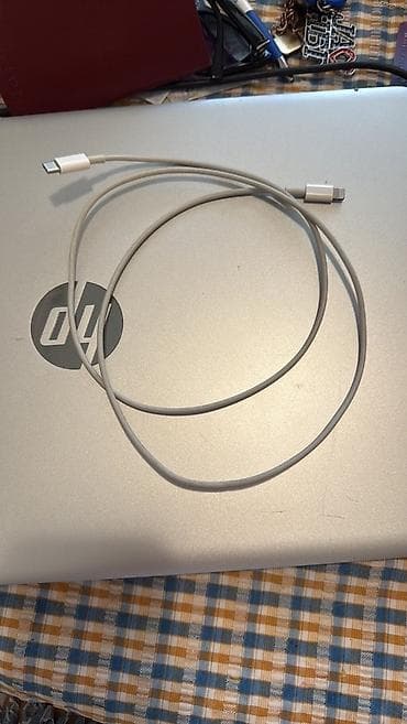 Prodajem polovan iPhone 14 crveni Sve je ispravno samo je sa stana na lalafo.rs — 3 Prodajem polovan iPhone 14 crveni Sve je ispravno samo je sa stana — 3