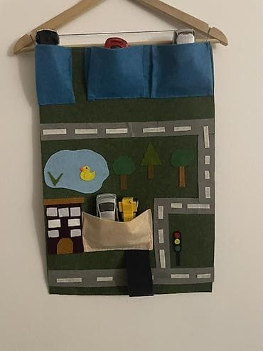 Podloge za igru: Ručni filcani set – igraća mapa za autiće - Tema: mali grad sa na lalafo.rs — 1 Podloge za igru: Ručni filcani set – igraća mapa za autiće - Tema: mali grad sa — 1