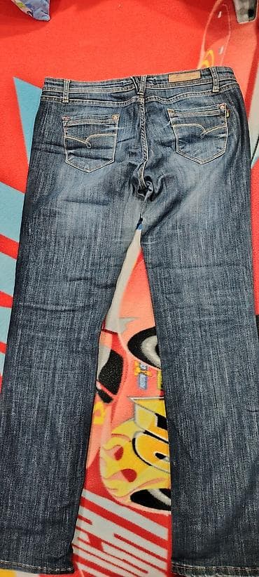 za svaki dan: Ženske farmerke – klasičan ravni kroj - Boja: tamniji indigo sa at lalafo.rs — 1 za svaki dan: Ženske farmerke – klasičan ravni kroj - Boja: tamniji indigo sa — 1