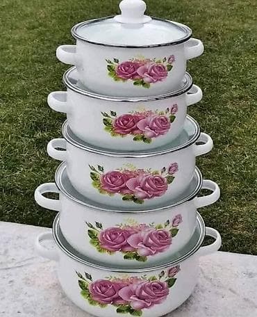 04. Set od 5 emajliranih serpi Novo Sve je novo Cena 5100 din za na lalafo.rs 04. Set od 5 emajliranih serpi Novo Sve je novo Cena 5100 din za