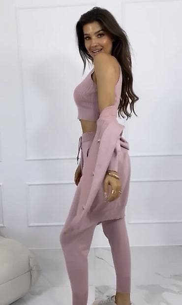 💥Ženski trodelni set – top, kardigan i pantalone .
2400 din cena seta na lalafo.rs — 5 💥Ženski trodelni set – top, kardigan i pantalone .
2400 din cena seta — 5