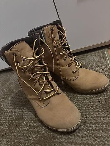 Ženske kožne čizme sa pertlama i petom - Brend: Timberland (logo na lalafo.rs — 2 Ženske kožne čizme sa pertlama i petom - Brend: Timberland (logo — 2