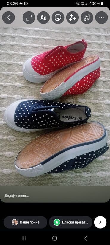 Platnene slip-on patike na tufnice 500 din po komadu - Model na lalafo.rs Platnene slip-on patike na tufnice 500 din po komadu - Model