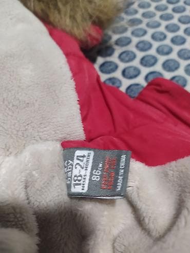 Dečja zimska jakna sa kapuljačom i krznom - Veličina: 18–24 meseca na lalafo.rs — 2 Dečja zimska jakna sa kapuljačom i krznom - Veličina: 18–24 meseca — 2