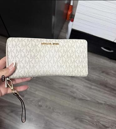 zenske original guess: Michael Kors original novčanik ili torbica koja se nosi oko ručnog na lalafo.rs — 3 zenske original guess: Michael Kors original novčanik ili torbica koja se nosi oko ručnog — 3