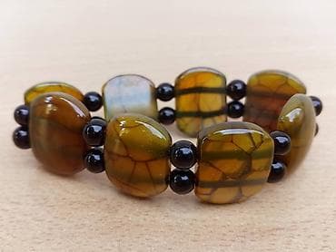 Narukvica AHAT ZMAJEVE VENE Narukvica od AHAT-a ZMAJEVE VENE na lalafo.rs — 4 Narukvica AHAT ZMAJEVE VENE Narukvica od AHAT-a ZMAJEVE VENE — 4