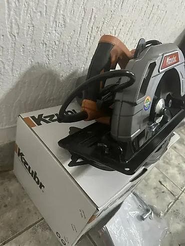 **KZUBR Električni Cirkular (Testera)** **Model: KCS9-2100** Ovaj na lalafo.rs — 3 **KZUBR Električni Cirkular (Testera)** **Model: KCS9-2100** Ovaj — 3