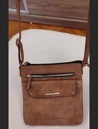 Torba Nova nošena par puta 23širina 20visina na lalafo.rs Torba Nova nošena par puta 23širina 20visina