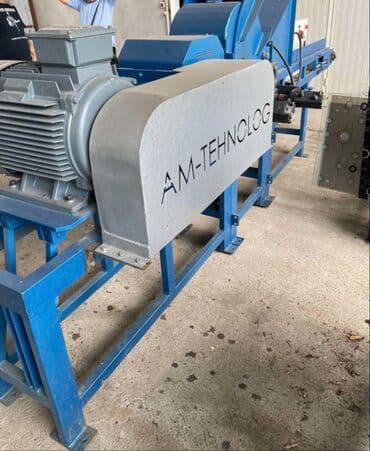 Construction Staplers: HITNO Mlin za drvo PIRANA 480 (NOVO) masina za pelet ILI MENJAM ZA at lalafo.rs — 2 Construction Staplers: HITNO Mlin za drvo PIRANA 480 (NOVO) masina za pelet ILI MENJAM ZA — 2