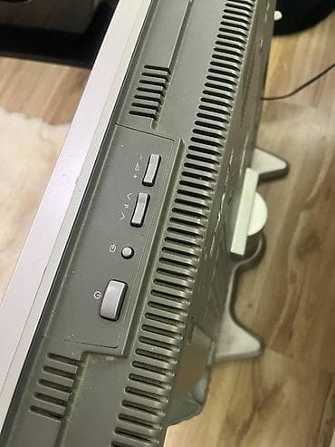 Sharp AQUOS LCD TV, model LC-32GA5E – ekran 32 inča (82 cm na lalafo.rs — 1 Sharp AQUOS LCD TV, model LC-32GA5E – ekran 32 inča (82 cm — 1