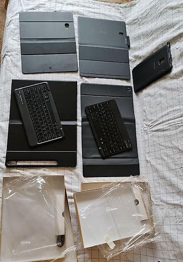 Set futrola sa Bluetooth tastaturama za tablet - Više kompleta na lalafo.rs — 1 Set futrola sa Bluetooth tastaturama za tablet - Više kompleta — 1