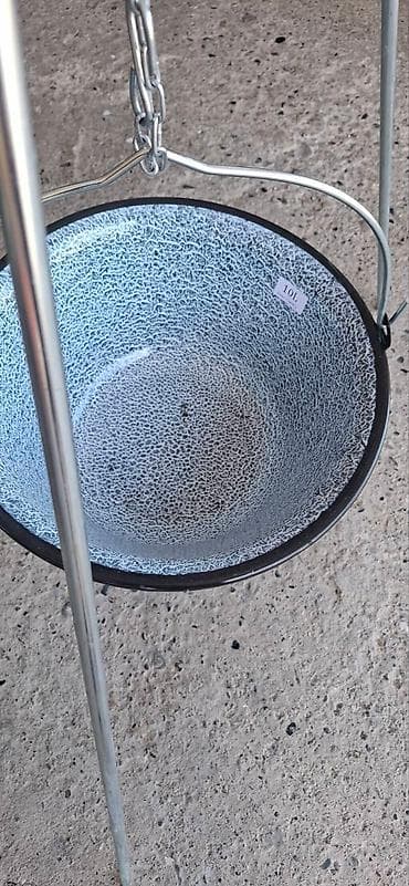 Kotlic imalirani od 10 l 4000 sa nozicama na lalafo.rs — 1 Kotlic imalirani od 10 l 4000 sa nozicama — 1