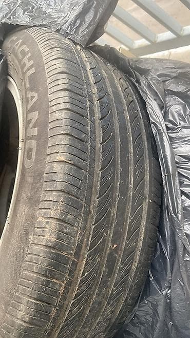privezak srebro: VW aluminijumske felne + gume - Set od 4 originalne Volkswagen na lalafo.rs — 3 privezak srebro: VW aluminijumske felne + gume - Set od 4 originalne Volkswagen — 3